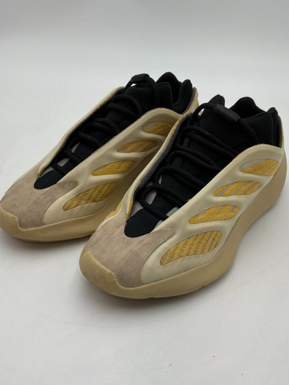Adidas Yeezy 700 V3 Safflower Men's Size 6.5 Sneakers G54853 Low Top